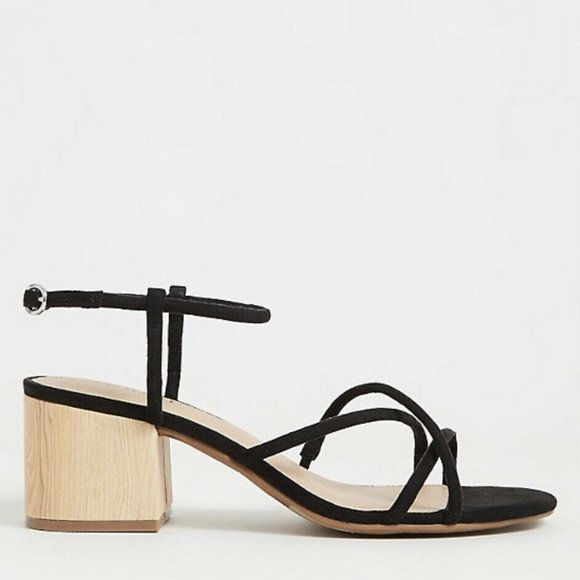 wide width black sandals